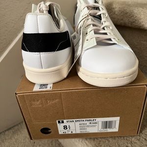 Stan smith parley,size 8.5 brand new never worn.